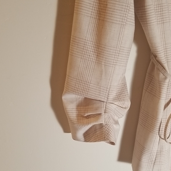 Ann Taylor Cream Wrap Blazer with Shawl Lapels - Picture 4 of 7